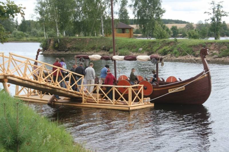 Mežmalas vikinga liellaiva Lāčplēsis Mežmalas vikinga liellaiva Lāčplēsis